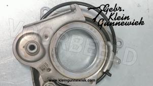 Used Timing belt tensioner Mercedes GLC-Klasse Price € 75,00 Margin scheme offered by Gebr.Klein Gunnewiek Ho.BV