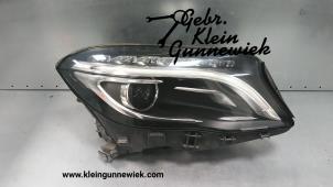 Usagé Phare droit Mercedes GLA-Klasse Prix € 395,00 Règlement à la marge proposé par Gebr.Klein Gunnewiek Ho.BV