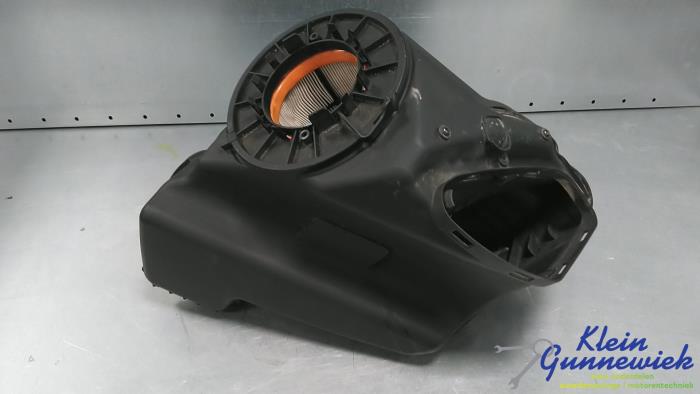 Begagnade Luftfilterhus Audi A6 Pris € 45,00 Marginaltabell erbjuds av Klein Gunnewiek Autodemontage & Motorentechniek