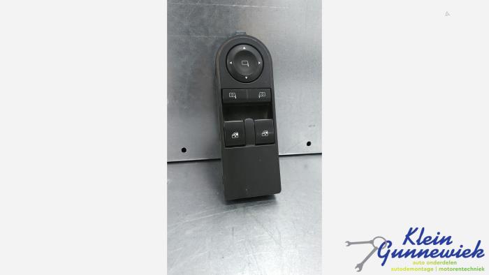 Usados Interruptor combinado de ventanillas Opel Astra Precio € 40,00 Norma de margen ofrecido por Klein Gunnewiek Autodemontage & Motorentechniek
