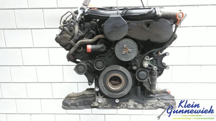 Motor van een Audi A6 2005