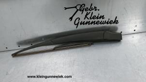 Używane Ramie wycieraczki tylnej Mercedes GLE-Klasse Cena € 15,00 Procedura marży oferowane przez Gebr.Klein Gunnewiek Ho.BV