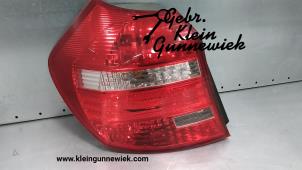 Gebrauchte Rücklicht links BMW 1-Serie Preis € 40,00 Margenregelung angeboten von Gebr.Klein Gunnewiek Ho.BV