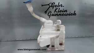 Usagé Réservoir lave-glace avant Volkswagen Polo Prix € 25,00 Règlement à la marge proposé par Gebr.Klein Gunnewiek Ho.BV