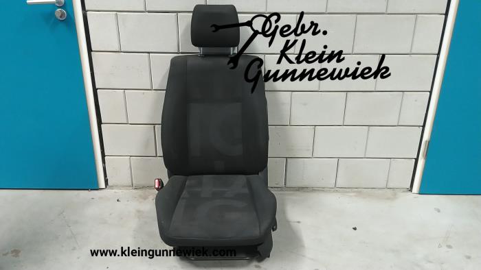 Seat, left from a Opel Agila 2008