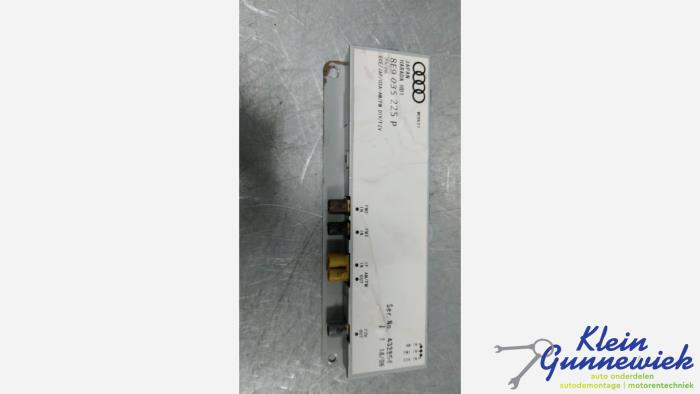 Używane Antena Audi A4 Cena € 17,00 Procedura marży oferowane przez Klein Gunnewiek Autodemontage & Motorentechniek