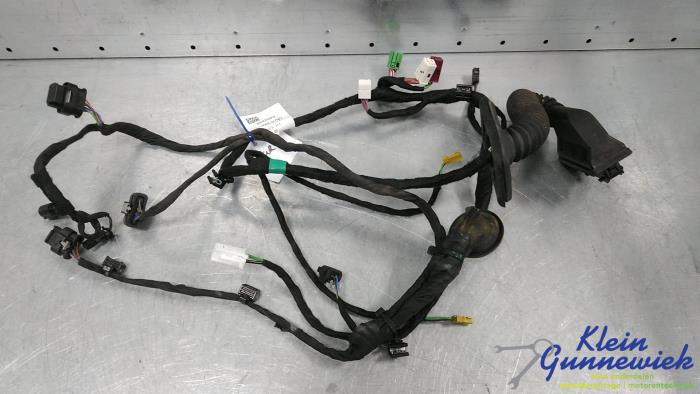 Begagnade Kablage Mercedes S-Klasse Pris € 50,00 Marginaltabell erbjuds av Klein Gunnewiek Autodemontage & Motorentechniek