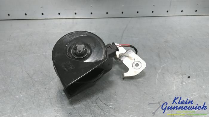 Używane Klakson BMW I4 Cena € 15,00 Procedura marży oferowane przez Klein Gunnewiek Autodemontage & Motorentechniek