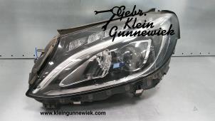 Gebrauchte Scheinwerfer links Mercedes C-Klasse Preis € 450,00 Margenregelung angeboten von Gebr.Klein Gunnewiek Ho.BV