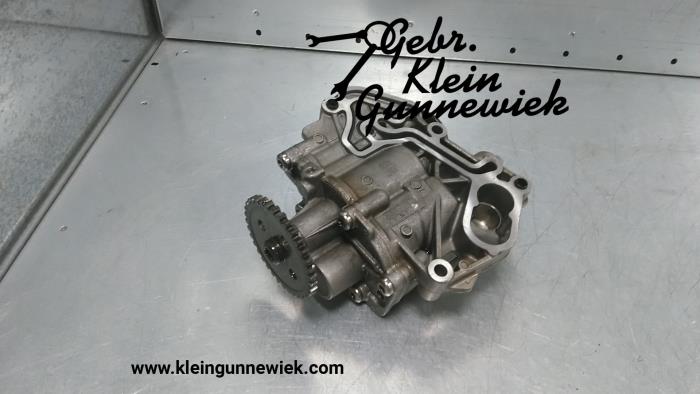 Oil pump Volkswagen Golf - 04E115103F CPTA