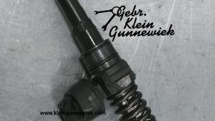 Used Injector (diesel) Volkswagen Caddy Price € 50,00 Margin scheme offered by Gebr.Klein Gunnewiek Ho.BV