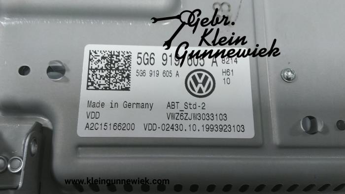 Pantalla interior de un Volkswagen Polo 2020