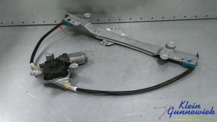 Usados Motor de ventanilla de puerta Renault Twingo Precio € 45,00 Norma de margen ofrecido por Klein Gunnewiek Autodemontage & Motorentechniek