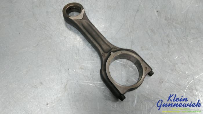 Begagnade Vevstake Ford Fiesta Pris € 55,00 Marginaltabell erbjuds av Klein Gunnewiek Autodemontage & Motorentechniek