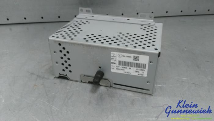 Używane Radio Ford Transit Cena € 215,00 Procedura marży oferowane przez Klein Gunnewiek Autodemontage & Motorentechniek