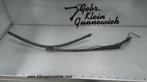 Used Front wiper arm Mercedes Sprinter Price € 20,00 Margin scheme offered by Gebr.Klein Gunnewiek Ho.BV