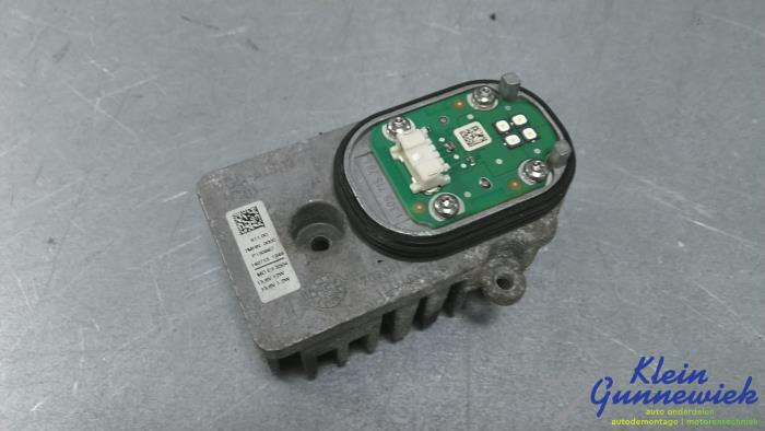 Używane Lampa LED Mercedes C-Klasse Cena € 33,00 Procedura marży oferowane przez Klein Gunnewiek Autodemontage & Motorentechniek