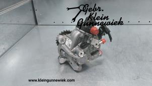 Used Mechanical fuel pump Mercedes E-Klasse Price € 260,00 Margin scheme offered by Gebr.Klein Gunnewiek Ho.BV