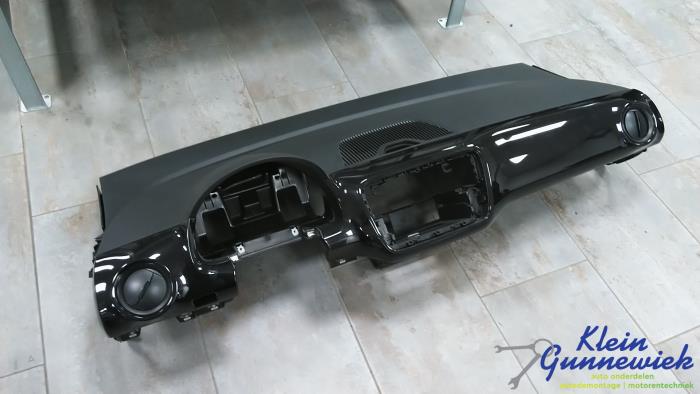 Używane Panel Volkswagen E-Up Cena € 359,00 Procedura marży oferowane przez Klein Gunnewiek Autodemontage & Motorentechniek