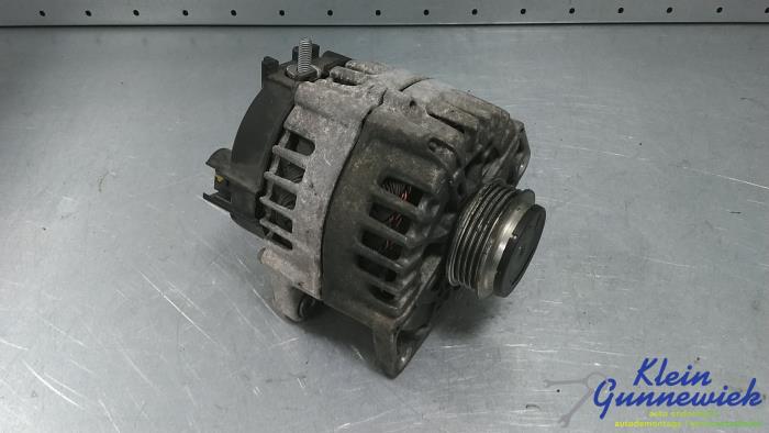 Usagé Dynamo Mercedes C-Klasse Prix € 317,00 Règlement à la marge proposé par Klein Gunnewiek Autodemontage & Motorentechniek