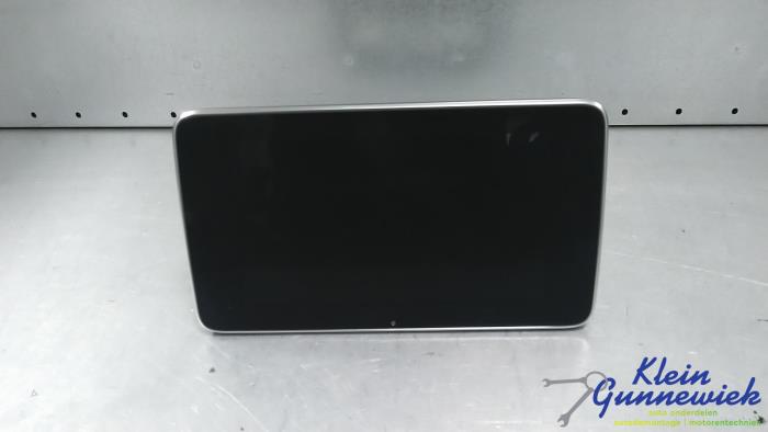 Begagnade Innerdisplay Mercedes C-Klasse Pris € 177,00 Marginaltabell erbjuds av Klein Gunnewiek Autodemontage & Motorentechniek
