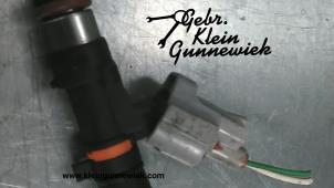Used Injector (petrol injection) Renault Clio Price € 20,00 Margin scheme offered by Gebr.Klein Gunnewiek Ho.BV