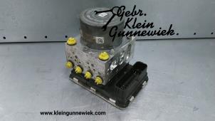 Used ABS pump Mercedes C-Klasse Price € 295,00 Margin scheme offered by Gebr.Klein Gunnewiek Ho.BV