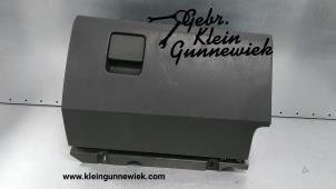 Usagé Boîte à gants Opel Zafira Prix € 45,00 Règlement à la marge proposé par Gebr.Klein Gunnewiek Ho.BV