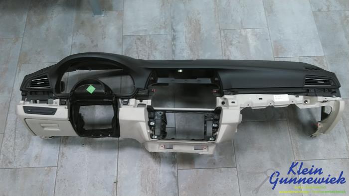 Używane Panel BMW 5-Serie Cena € 395,00 Procedura marży oferowane przez Klein Gunnewiek Autodemontage & Motorentechniek