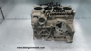 Used Engine crankcase Volkswagen Passat Price € 200,00 Margin scheme offered by Gebr.Klein Gunnewiek Ho.BV