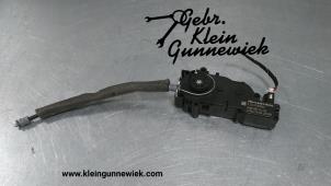 Używane Silnik rygla tylnej klapy Mercedes E-Klasse Cena € 45,00 Procedura marży oferowane przez Gebr.Klein Gunnewiek Ho.BV