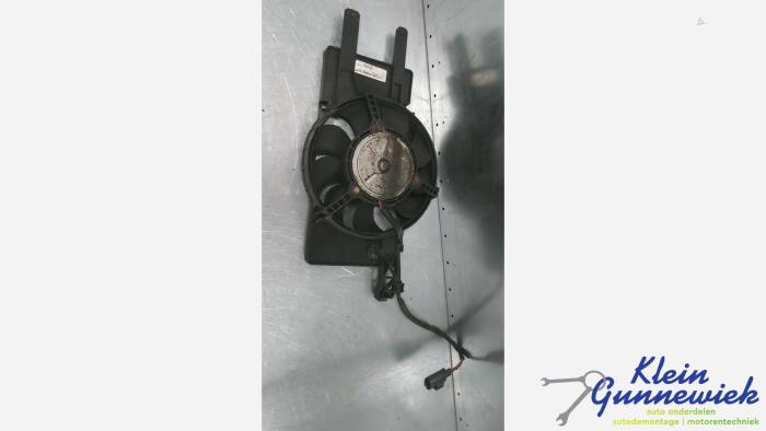 Używane Silnik wentylatora Ford Focus Cena € 26,00 Procedura marży oferowane przez Klein Gunnewiek Autodemontage & Motorentechniek