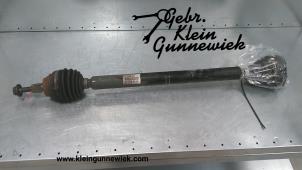 Usados Eje de transmisión derecha delante Volkswagen Golf Precio € 75,00 Norma de margen ofrecido por Gebr.Klein Gunnewiek Ho.BV
