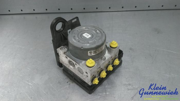 Usados Bomba ABS Cupra Leon Precio € 45,00 Norma de margen ofrecido por Klein Gunnewiek Autodemontage & Motorentechniek