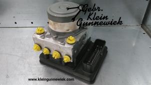 Used ABS pump Mercedes E-Klasse Price € 375,00 Margin scheme offered by Gebr.Klein Gunnewiek Ho.BV