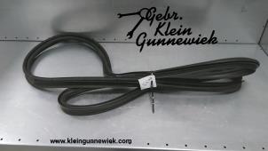Używane Uszczelka tylnej klapy Mercedes E-Klasse Cena € 30,00 Procedura marży oferowane przez Gebr.Klein Gunnewiek Ho.BV