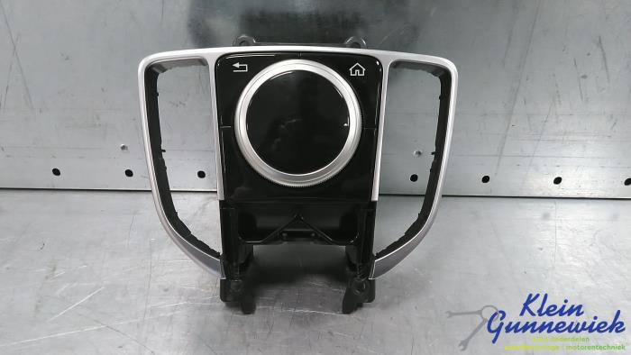 Usados Interruptor MMI Mercedes E-Klasse Precio € 112,00 Norma de margen ofrecido por Klein Gunnewiek Autodemontage & Motorentechniek
