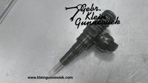 Used Injector (diesel) Volkswagen Caddy Price € 150,00 Margin scheme offered by Gebr.Klein Gunnewiek Ho.BV