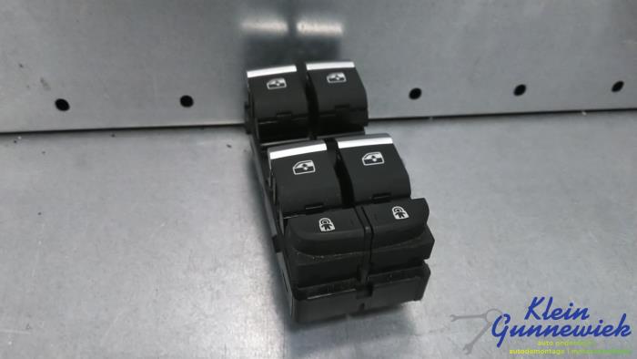 Usados Interruptor combinado de ventanillas Audi A4 Precio € 30,00 Norma de margen ofrecido por Klein Gunnewiek Autodemontage & Motorentechniek