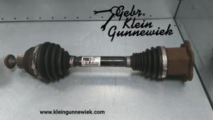 Used Front drive shaft, right Audi A4 Price € 75,00 Margin scheme offered by Gebr.Klein Gunnewiek Ho.BV
