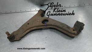 Gebrauchte Querlenker unten links vorne Opel Meriva Preis € 50,00 Margenregelung angeboten von Gebr.Klein Gunnewiek Ho.BV
