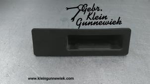 Gebrauchte Heckklappengriff BMW 3-Serie Preis € 20,00 Margenregelung angeboten von Gebr.Klein Gunnewiek Ho.BV
