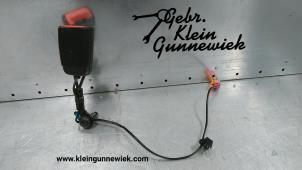 Used Rear seatbelt buckle, left Opel Meriva Price € 45,00 Margin scheme offered by Gebr.Klein Gunnewiek Ho.BV
