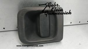 Gebrauchte Türgriff 2-türig links Renault Master Preis € 20,00 Margenregelung angeboten von Gebr.Klein Gunnewiek Ho.BV