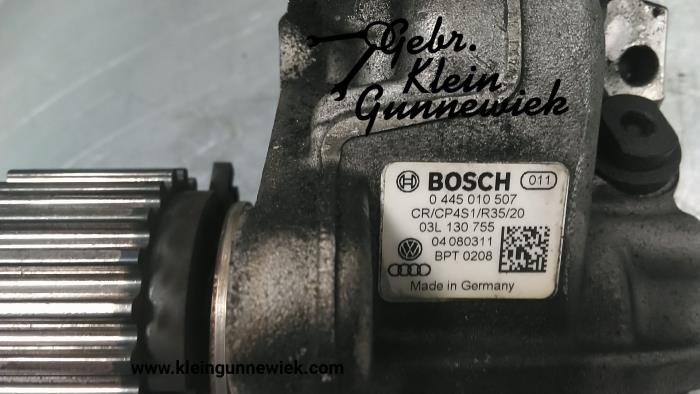 Mechanical fuel pump from a Audi A4 2012