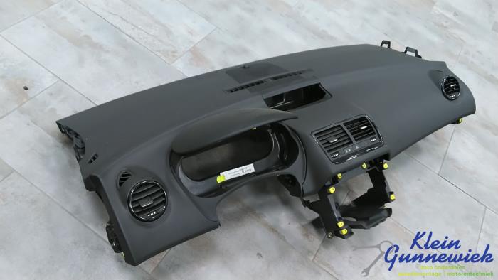Używane Panel Opel Meriva Cena € 100,00 Procedura marży oferowane przez Klein Gunnewiek Autodemontage & Motorentechniek