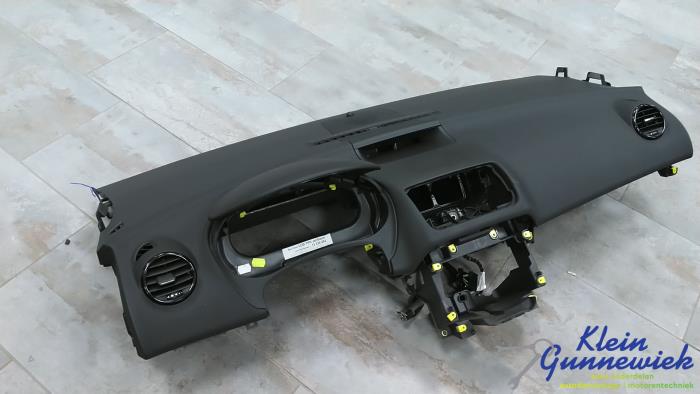 Używane Panel Opel Meriva Cena € 97,00 Procedura marży oferowane przez Klein Gunnewiek Autodemontage & Motorentechniek
