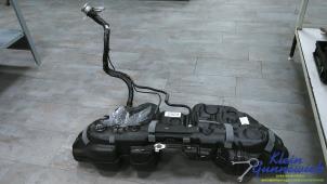 Begagnade Tank Mercedes E-Klasse Pris € 275,00 Marginaltabell erbjuds av Klein Gunnewiek Autodemontage & Motorentechniek