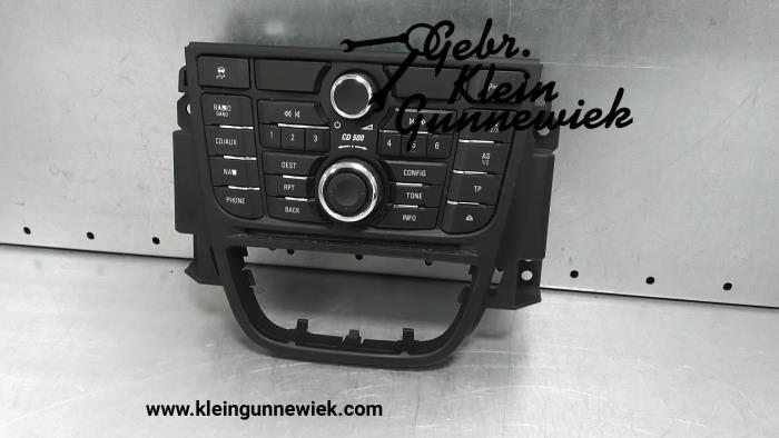 Radio control panel from a Opel Meriva 2010