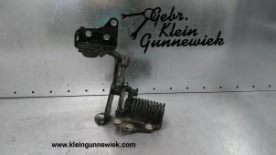 Gebrauchte Kofferraumklappe Scharnier Mercedes E-Klasse Preis € 30,00 Margenregelung angeboten von Gebr.Klein Gunnewiek Ho.BV